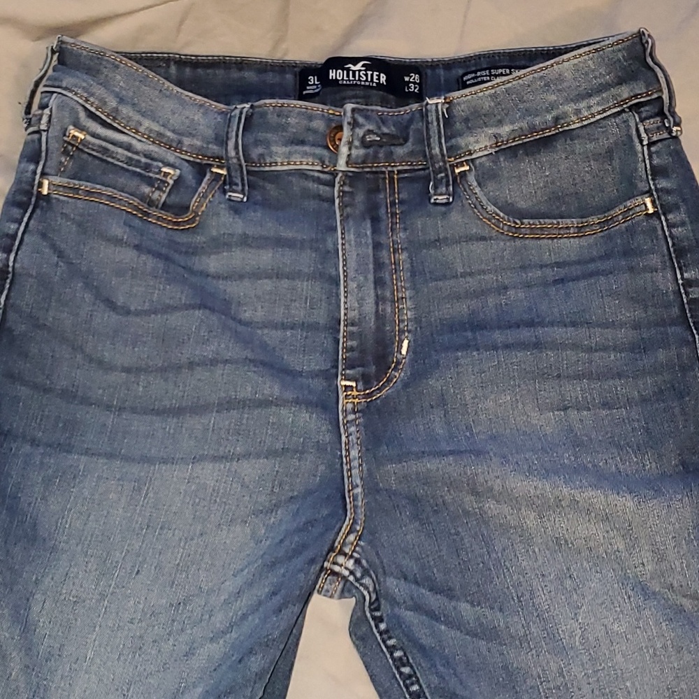 Hollister pants